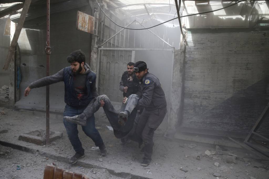 Síria confirma dezenas de vítimas após bombardeio da coalizão