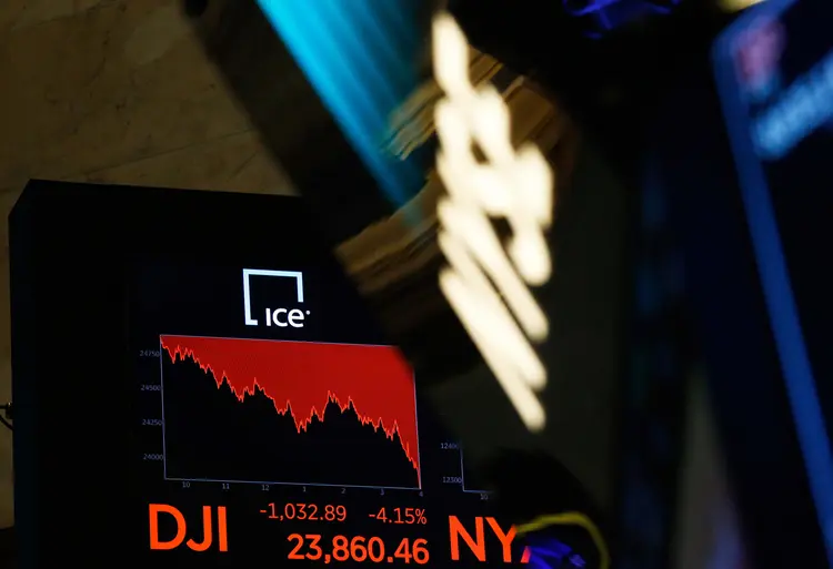 O índice Dow Jones fechou em alta de 0,58%, aos 24.919,46 pontos (Brendan Mcdermid/Reuters)