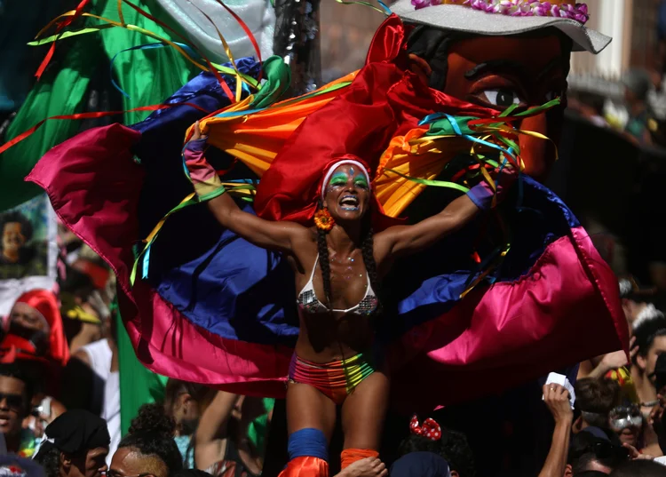Carnaval: 85% de toda a receita gerada no Varnaval devem vir dos segmentos de alimentação fora do domicílio (Pilar Olivares/Reuters)