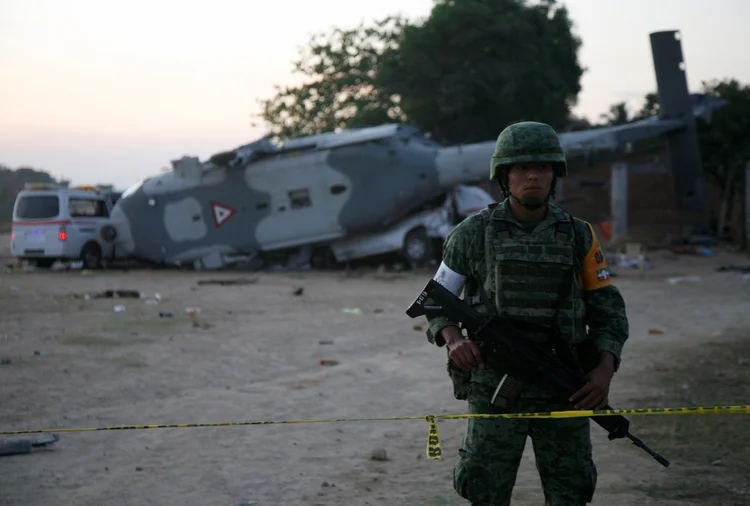 Acidente no México: Helicóptero levava ministro ao epicentro de um terremoto no país (Jorge Luis Plata/Reuters)