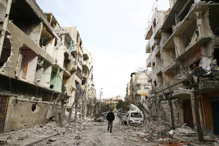 Síria: medida é anunciada após a adoção no sábado pelo Conselho de Segurança da ONU de uma resolução exigindo "sem demora" um cessar-fogo humanitário de um mês no país (Bassam Khabieh/Reuters)