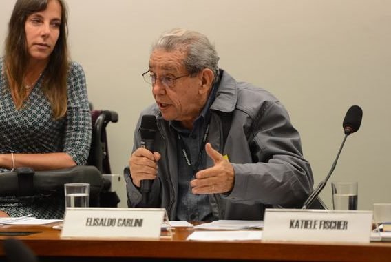 Professor que estuda maconha é intimado por "apologia ao crime"