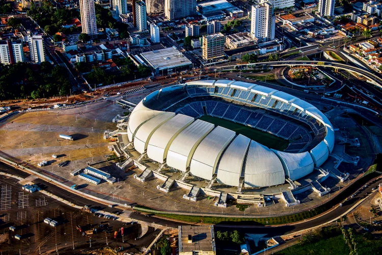 Arena das Dunas: o estádio de Natal é uma das heranças da megalomania irresponsável. Para a capital potiguar, assim como para outras cidades, abrigar megaeventos revelou-se um mau negócio (Rubens Chaves/Pulsar Imagens/Divulgação)