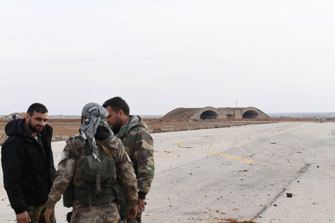 Milícias pró-Assad entrarão em região sob ataque da Turquia