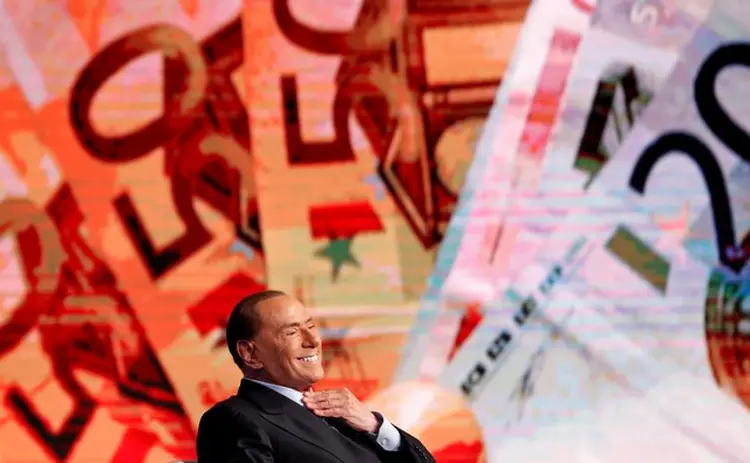 BERLUSCONI: aos 81 anos, o ex-primeiro ministro quer voltar a dar as cartas num país que continua crescendo menos que os vizinhos europeus (Remo Casilli/Reuters)