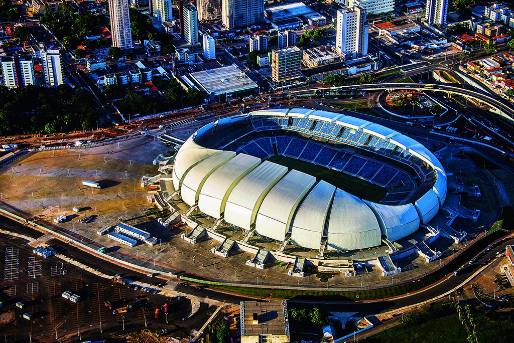 Arena das Dunas: o estádio de Natal é uma das heranças da megalomania irresponsável. Para a capital potiguar, assim como para outras cidades, abrigar megaeventos revelou-se um mau negócio ­| Rubens Chaves/Pulsar Imagens / 