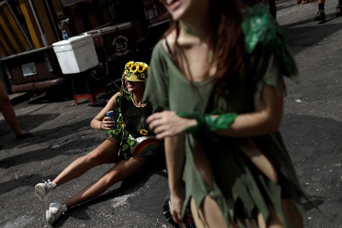 Rio de Janeiro produz 486 toneladas de lixo no carnaval