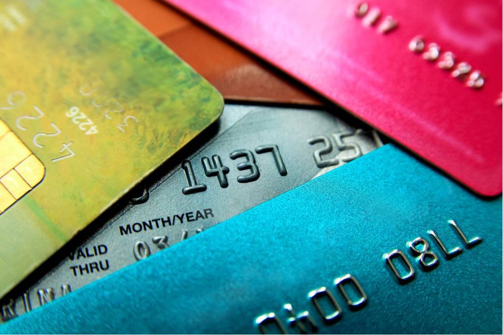 Cartões de crédito mais acessíveis - Isso é bom !