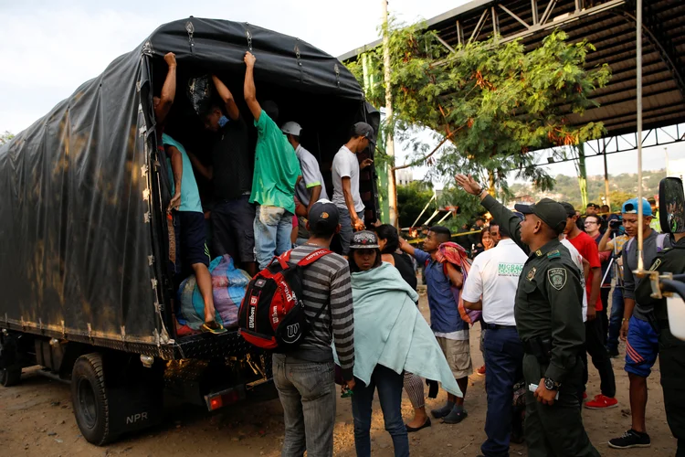 Êxodo venezuelano: na Colômbia há 550 mil venezuelanos; no Brasil, Roraima recebeu 40 mil cidadãos do vizinho em 2017 (Carlos Garcia Rawlins/Reuters)