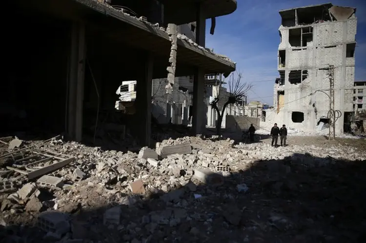 Síria: alarme falso levou a defesa aérea da Síria a disparar mísseis na madrugada desta terça-feira, mas não houve nenhum novo ataque ao país (Bassam Khabieh/Reuters)