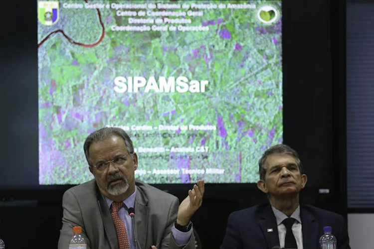 Raul Jungmann e  Joaquim Silva e Luna (Fabio Rodrigues Pozzebom/Agência Brasil)