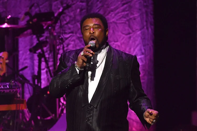 Dennis Edwards: Edwards substituiu David Ruffin como vocalista de The Temptations em 1968 (Jason Davis/Getty Images)