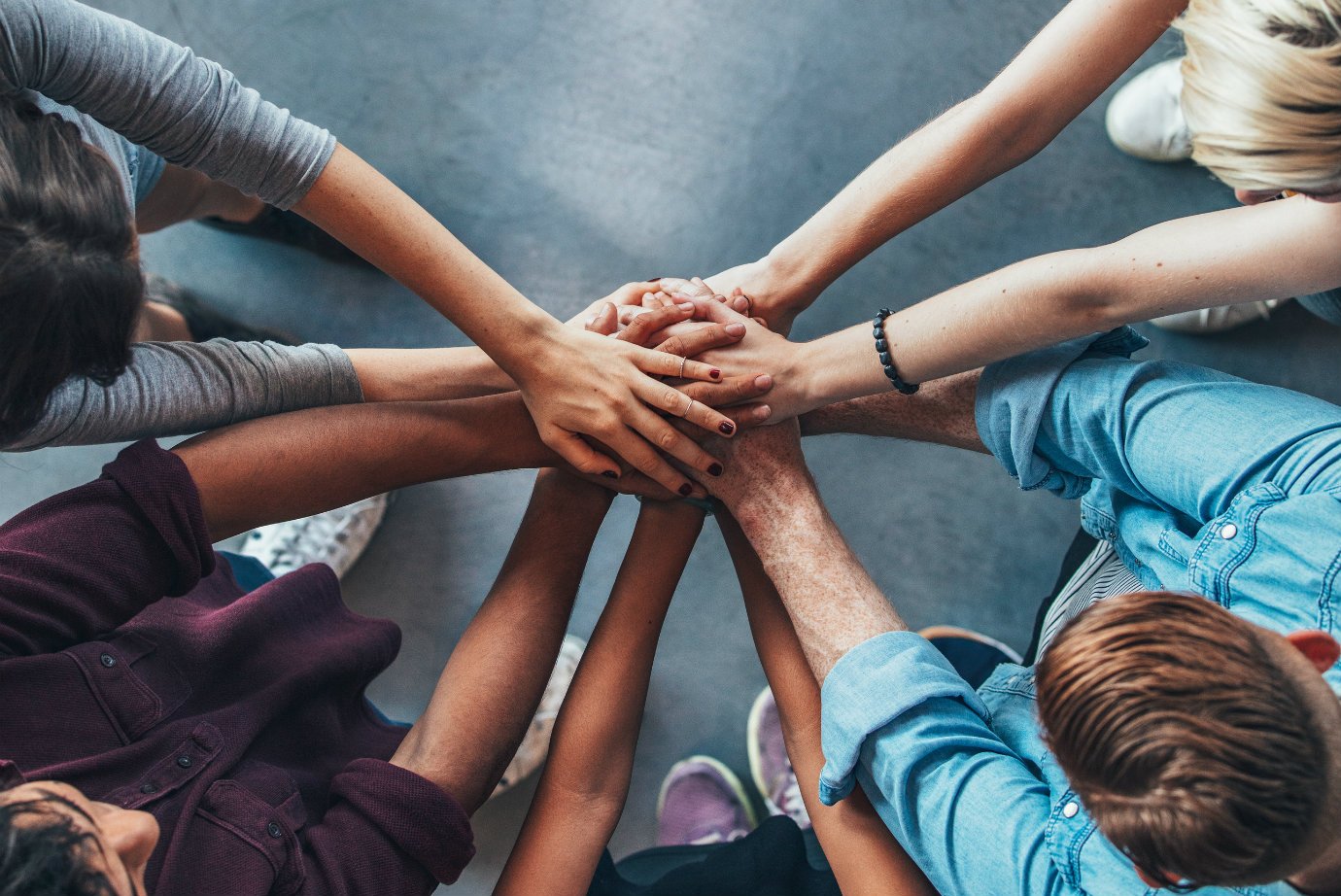 Como o trabalho voluntário pode impactar a carreira profissional