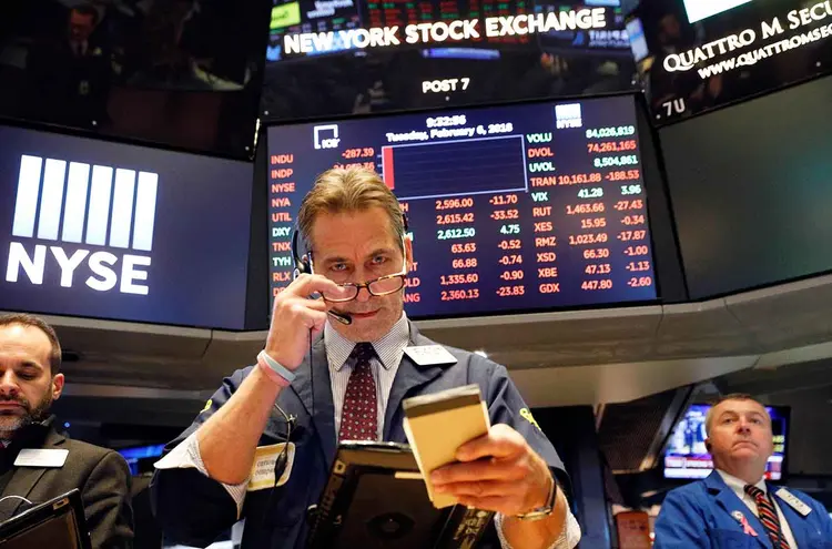 Bolsa americana: às 13h30 (horário de Brasília), o índice Dow Jones subia 0,66% (Brendan Mcdermid/Reuters)