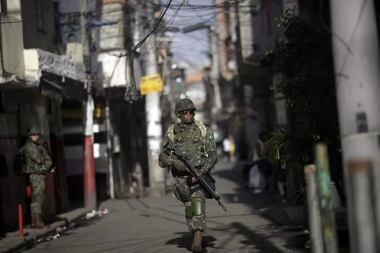 Exército no Rio de Janeiro (Ricardo Moraes/Reuters)