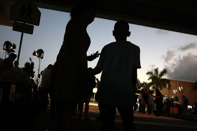 Suspeito de ataque na Flórida enfrenta 17 acusações de homicídio