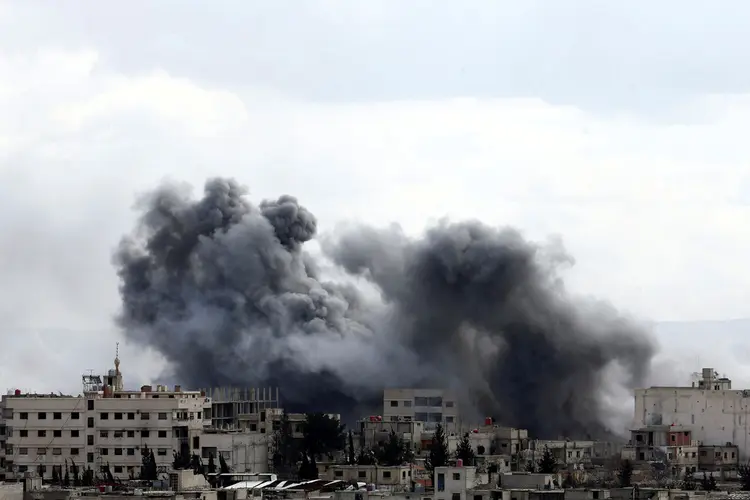 Ghouta Ocidental: cerca de cinco crianças estão entre as vítimas (Bassam Khabieh/Reuters)