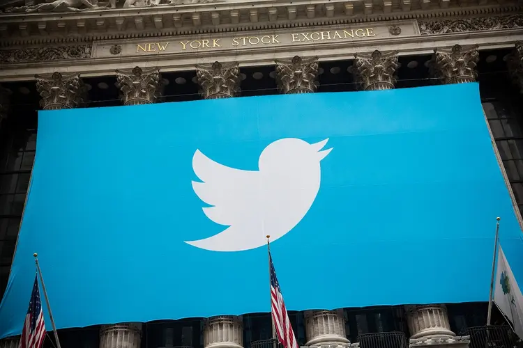 Twitter: crescimento mais lento dos usuários "assustou os investidores", segundo analista (Andrew Burton/Getty Images)