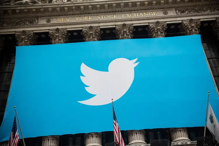 Twitter: medida, segundo companhia, poderia afetar sobretudo os usuários que têm "um alto número de seguidores" (Andrew Burton/Getty Images)