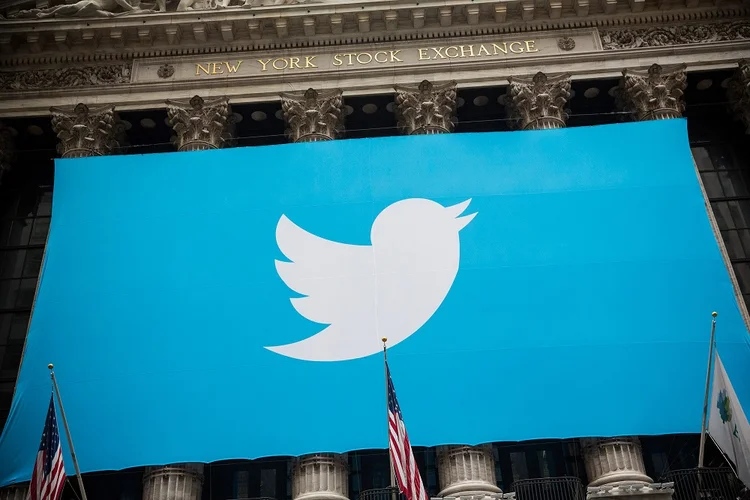 Twitter: empresa já corrigiu falha, mas pede troca de senha (Andrew Burton/Getty Images)