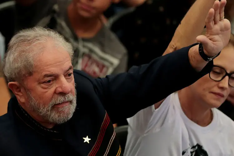 Lula: ex-presidente não é considerado foragido porque não há componentes de fuga (Leonardo Benassatto/Reuters)