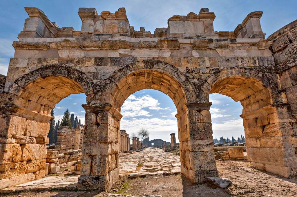 Cientistas desvendam como funcionava o “portão do inferno” romano