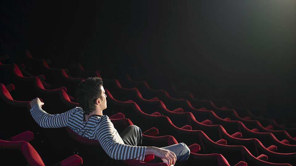 Em derrota para Netflix, Itália decide proteger seus cinemas
