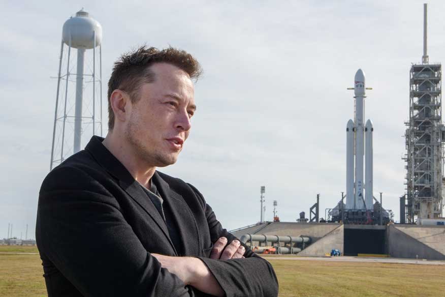 Empresa de Elon Musk tem planos para chegar à Lua