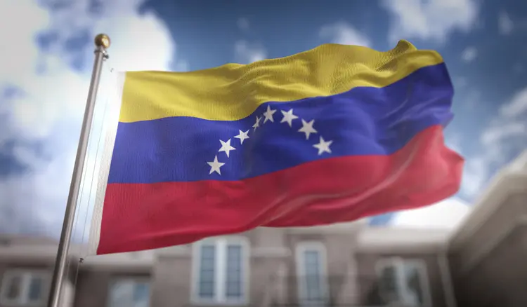 Venezuela: no dia 3 de maio, a polícia venezuelana prendeu 11 executivos do Banesco (NatanaelGinting/Thinkstock)