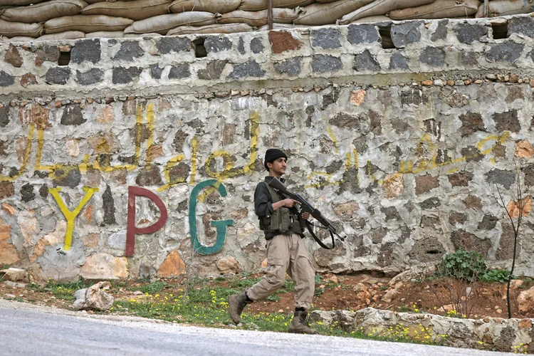 YPG: a Turquia considera as YPG uma organização terrorista e lançou em janeiro passado uma ofensiva contra o grupo (Khalil Ashawi/Reuters)