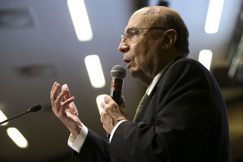Meirelles diz que PIB está na direção para avançar 3% em 2018