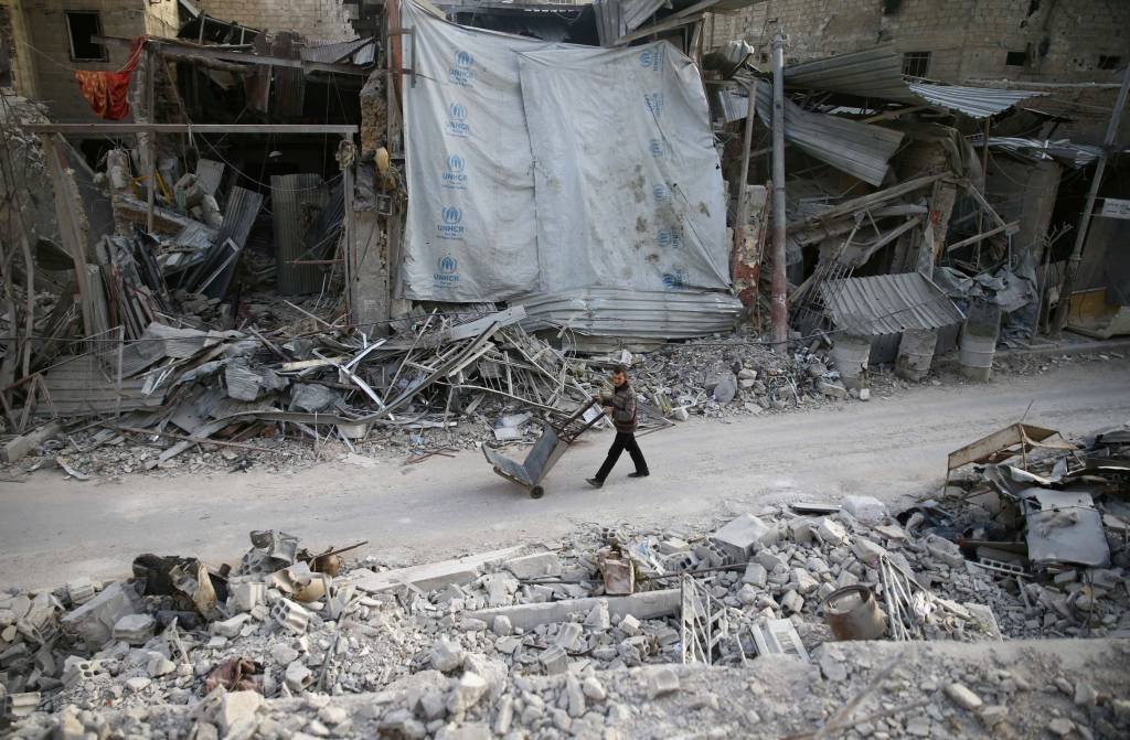 Suposto bombardeio russo mata 15 em Ghouta, na Síria