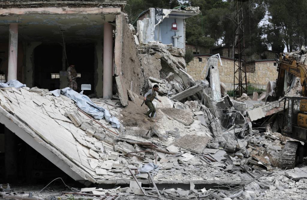 Bombardeios turcos em Afrin deixam pelo menos 18 mortos