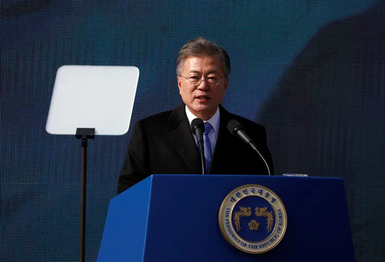 Moon Jae-in: "Só porque há conversas acontecendo entre as Coreias do Norte e do Sul não significa que sanções internacionais possam ser amenizadas" (Kim Hong-Ji/Reuters)
