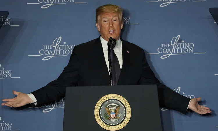 Trump: "A China foi convidada a desenvolver um plano para o ano de uma redução de um milhão de dólares em seu enorme déficit comercial com os EUA. Estamos ansiosos para ver quais ideias eles apresentarão" (Kevin Lamarque/Reuters)