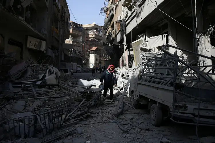 As forças do governo avançam rapidamente nas zonas controladas pelos insurgentes em Ghouta (Bassam Khabieh/Reuters)