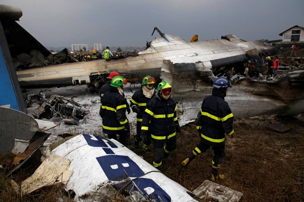 Aviação do Nepal nega falha na torre de controle durante acidente