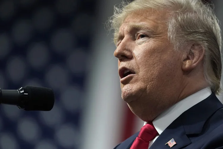 Trump: a Casa Branca explicou depois, que o plano de Trump prevê a mobilização da Guarda Nacional e não militares da ativa (Joshua Roberts/Reuters)