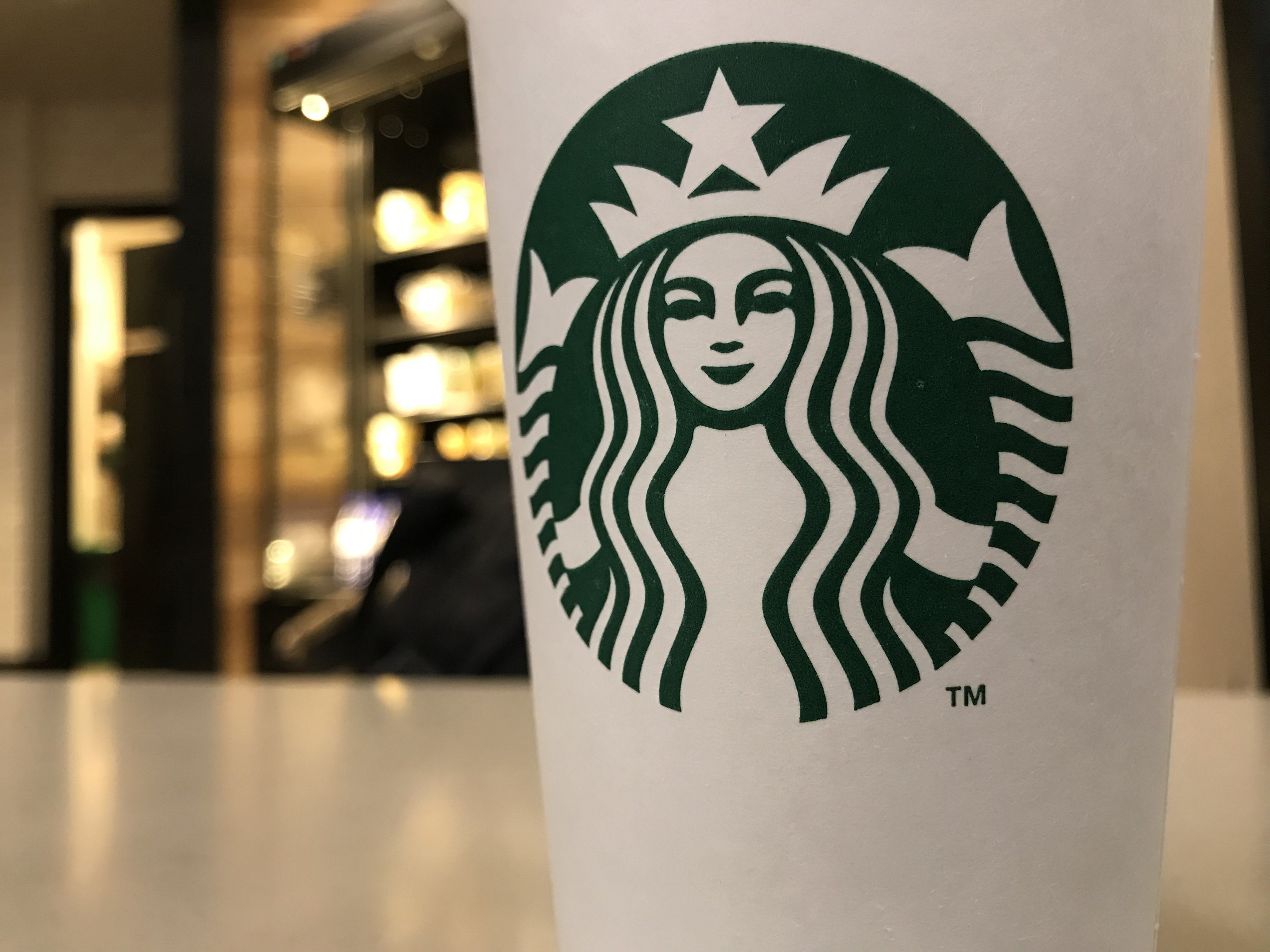 Starbucks vai fazer promoção "2 por 1" nos jogos do Brasil