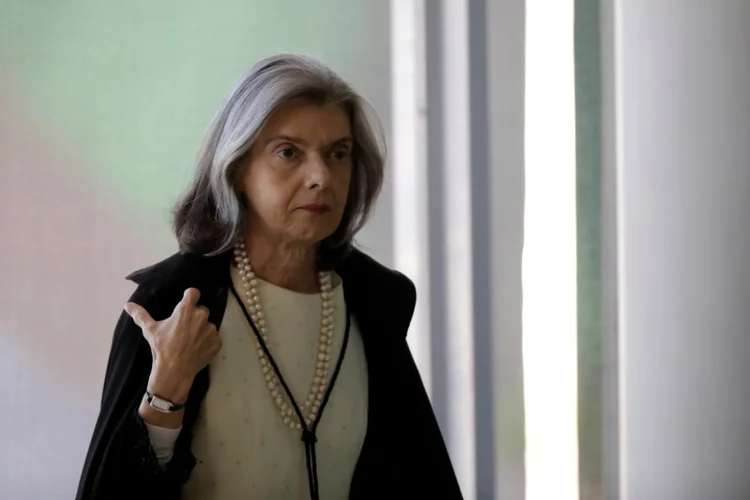 Cármen Lúcia: a primeira vez que a ministra assumiu o Planalto foi em abril, quando Temer viajou ao Peru (Ueslei Marcelino/Reuters)