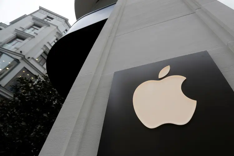 Apple: "Estamos felizes em relatar o melhor trimestre da Apple e nosso quarto trimestre consecutivo de crescimento de receita de dois dígitos", disse Tim Cook, CEO da empresa. (Heinz-Peter Bader/Reuters)