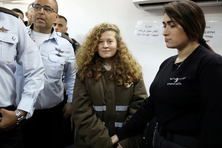 Ahed Tamimi: adolescente se tornou um símbolo para palestinos depois que o incidente do dia 15 de dezembro (Ammar Awad/File Photo/Reuters)