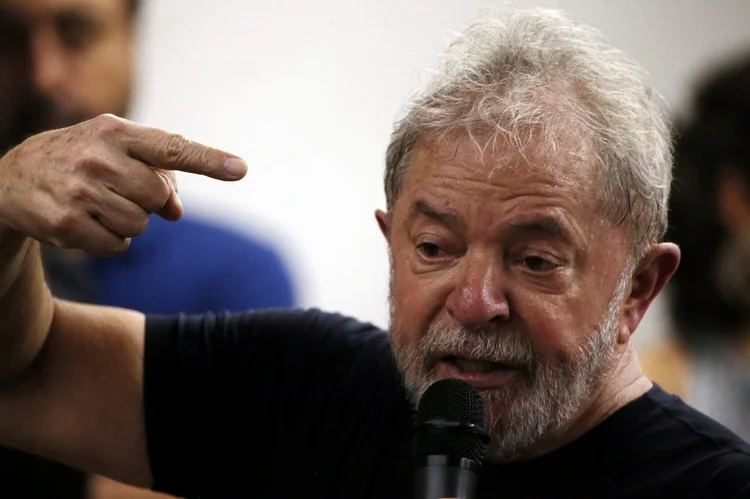Lula: ex-presidente está preso desde o dia 7 de abril para cumprir pena após ter sido condenado por corrupção passiva e lavagem de dinheiro (Paulo Whitaker/Reuters)