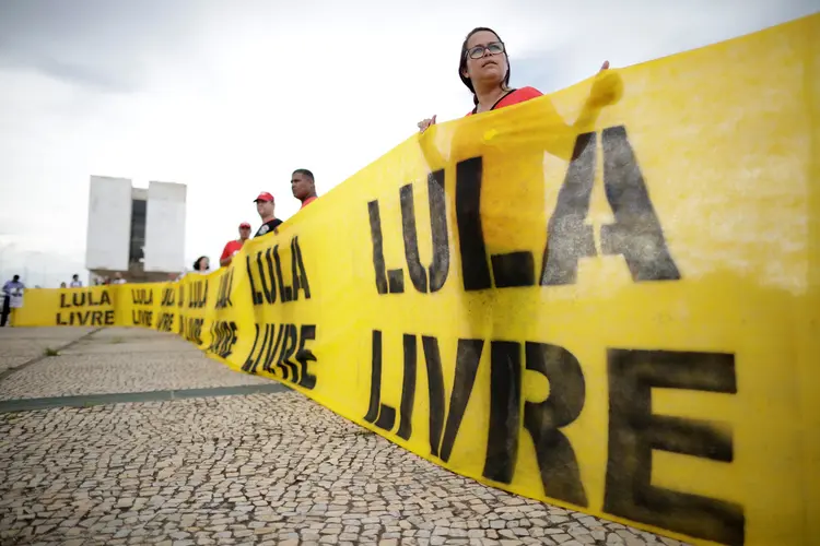 Lula: defesa do ex-presidente recorreu ao STF pedindo que ele só seja preso quando não couber recurso a mais nenhuma instância da Justiça (Ueslei Marcelino/Reuters)