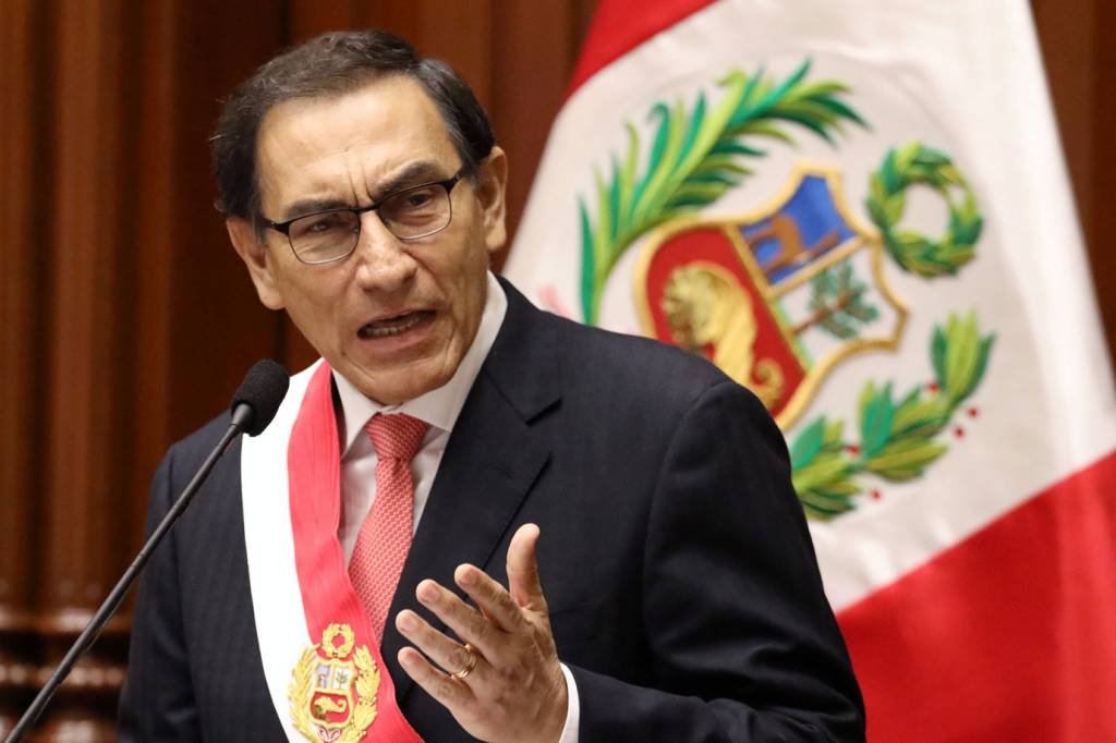 Novo presidente peruano diz que "chegou a hora de dizer basta" à corrupção