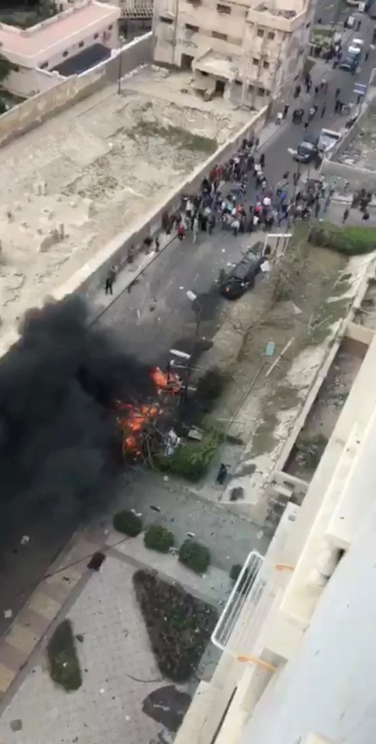 Fumaça após a explosão em Alexandria (Mohamed Emad/Reuters)