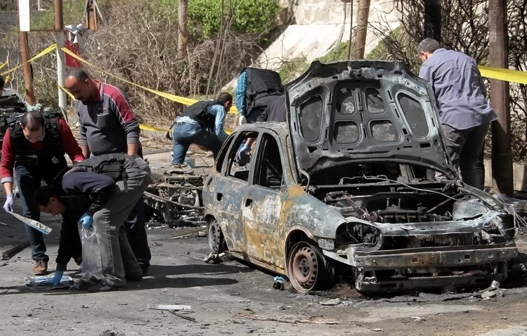 Carro que foi alvo de ataque terrorista em Alexandria (Fawzy Abdel/Reuters)
