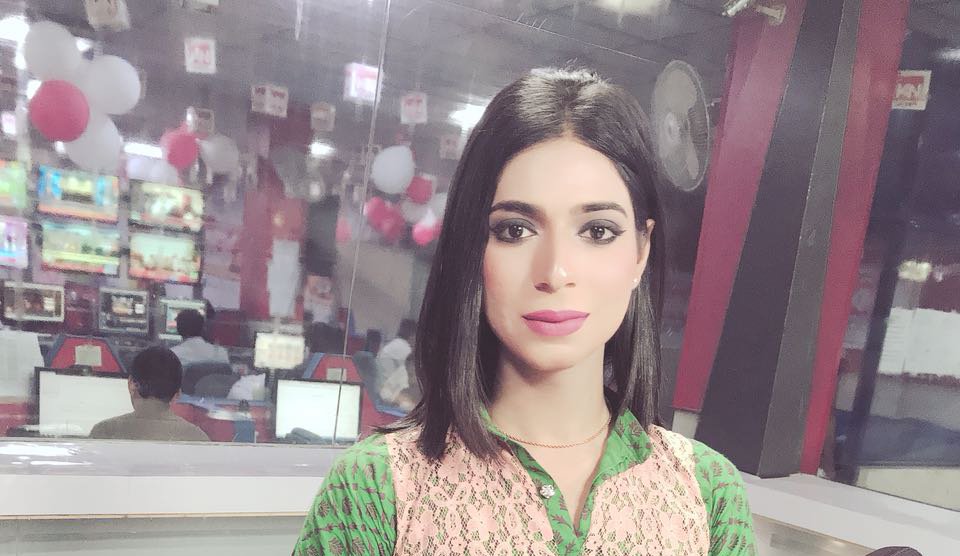 Primeira apresentadora de TV transexual rompe barreiras no Paquistão