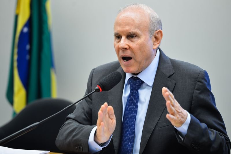 Além de Guido Mantega, o ex-presidente do BNDES, Luciano Coutinho, também foi denunciado (Fabio Rodrigues Pozzebom/Agência Brasil)