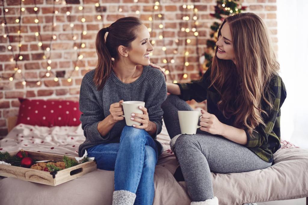 Cafeína melhora produtividade e ajuda a gostar mais de outras pessoas